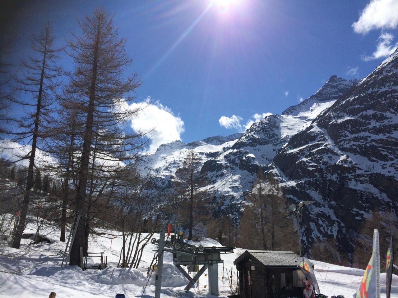 B&B Haus Granit Saas Grund エクステリア 写真