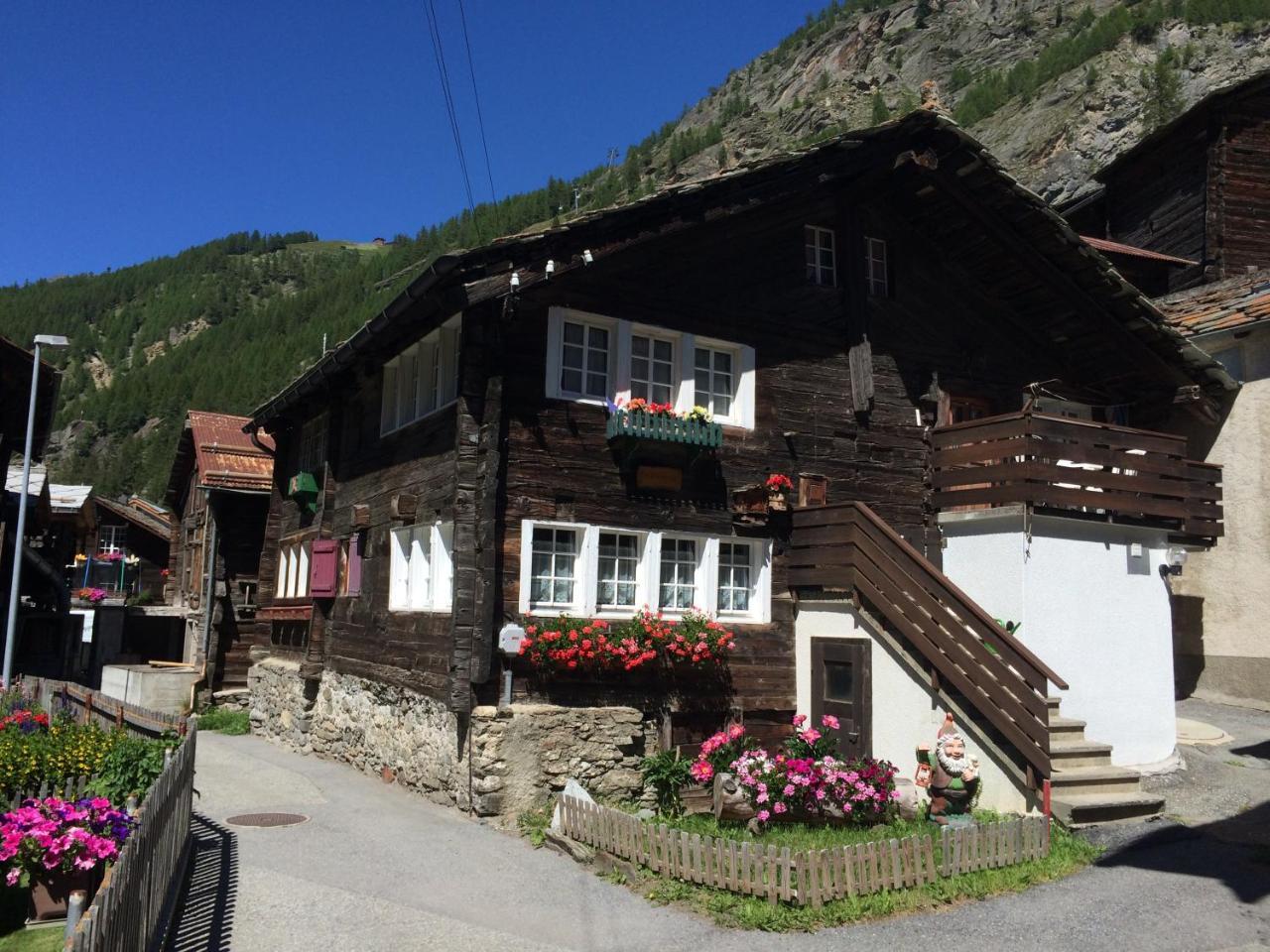 B&B Haus Granit Saas Grund エクステリア 写真